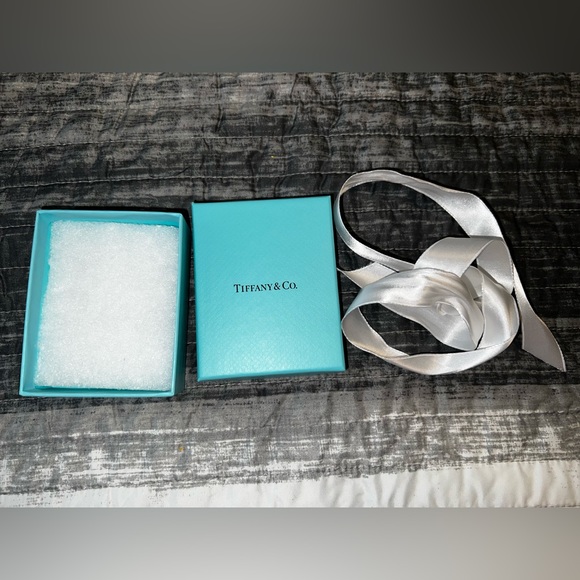 Tiffany’s Box - Picture 4 of 16
